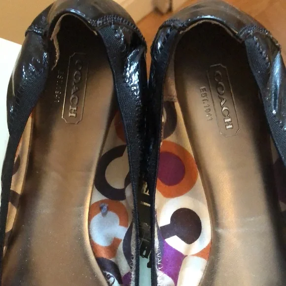 Coach Dwyer crinkle patent leather black ballet flats 9 - Picture 5 of 10